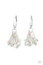 Load image into Gallery viewer, Paparazzi ♥ Jaw-Droppingly Jelly - Silver ♥ E794