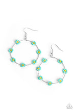 Load image into Gallery viewer, Dainty Daisies - Blue E720