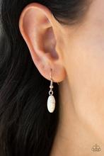 Load image into Gallery viewer, Prairie Goddess - White N887
